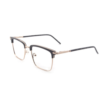 Wyatt in Moon Strand - sightonomy